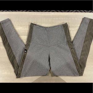 Booty by brabants gray pocket leggings
